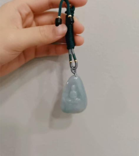 天然A货翡翠玉雕佛有证书保真 感兴趣的话点...