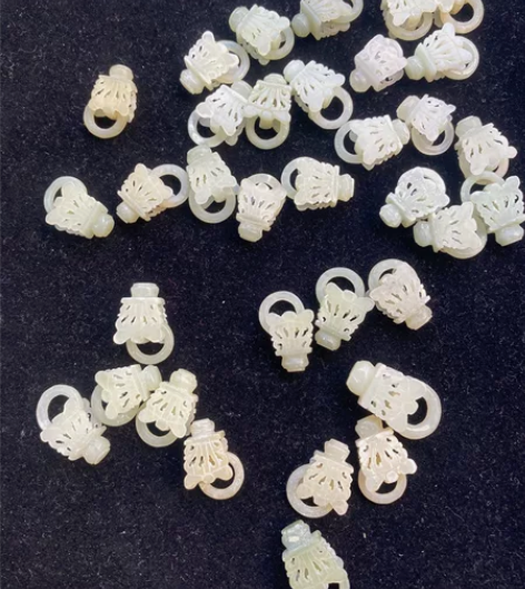 清货，清货，老和田玉，花篮耳环全部走，有裂...