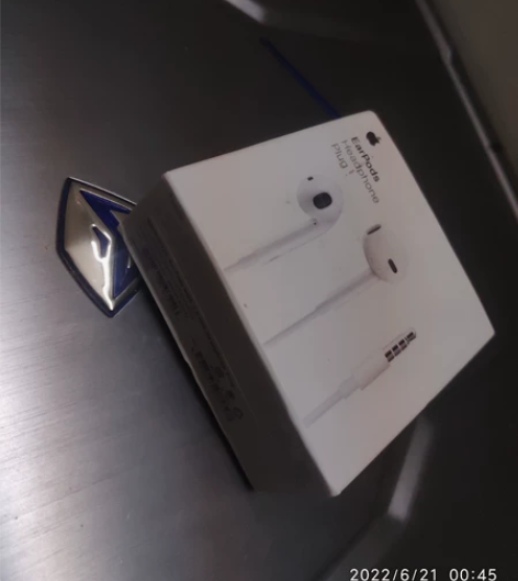 苹果耳机带包装盒说明书，注意不是全新，应该...