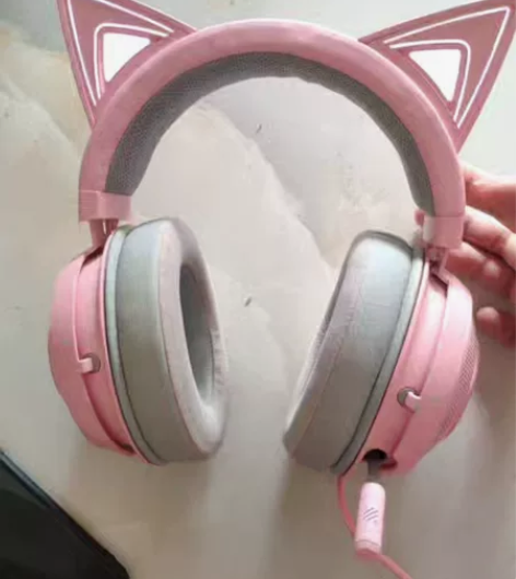 雷蛇北海巨妖萌猫版耳机,耳朵带灯,正品雷云...