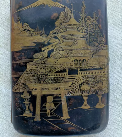 日本明治时期纯铜烟盒，规格:12.3厘8厘...