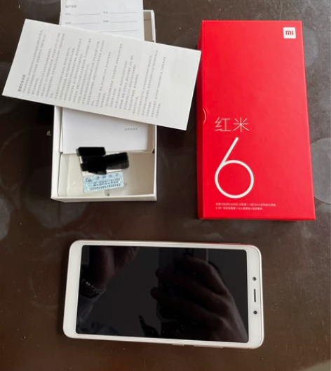 红米6，家里人以前用的，现在闲置了，成色不...