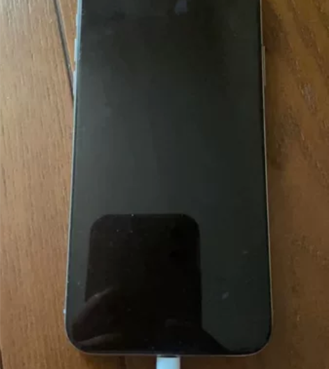 出iPhone x  64g 前面摔过换了...