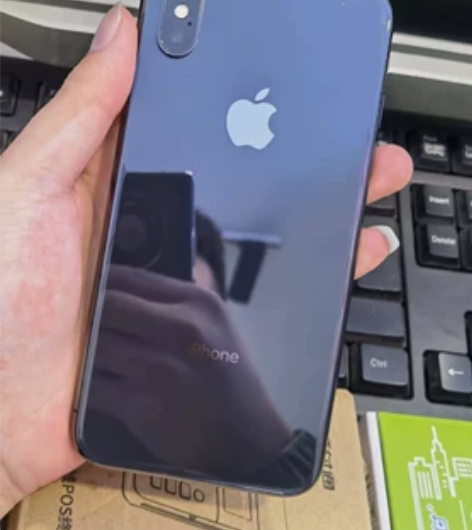 黑色x 64g 电池刚刚换过 100 原屏...