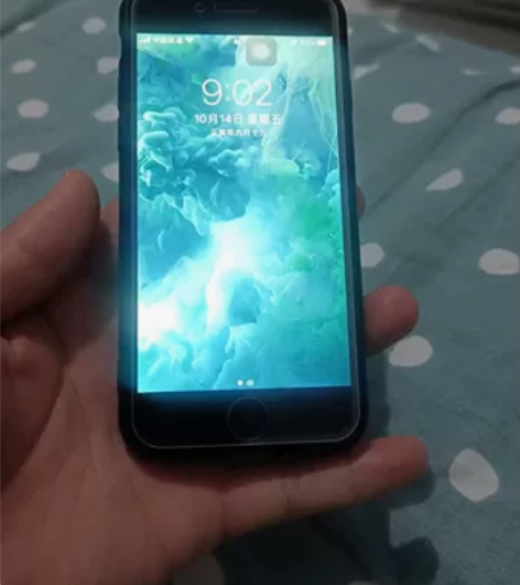 自用苹果小8裸机，换机出售，美版无锁，64...