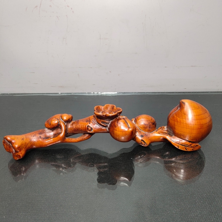 旧藏黄杨木雕刻寿桃笔架文房毛笔架摆件