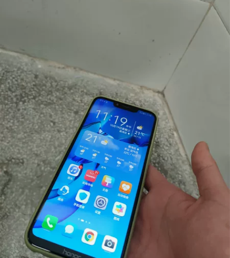 荣耀play，外观有磨损，然后指纹用不了，...