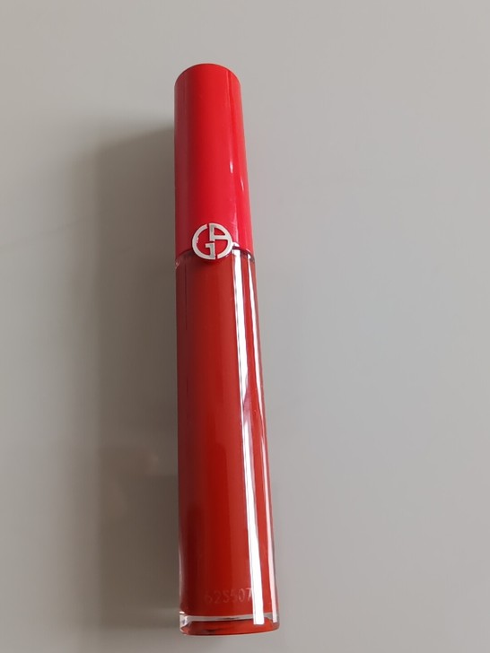 阿玛尼红管唇釉405号。