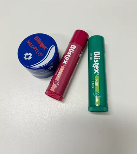 美国百蕾适润唇膏 小绿罐只用棉签用过一次，...