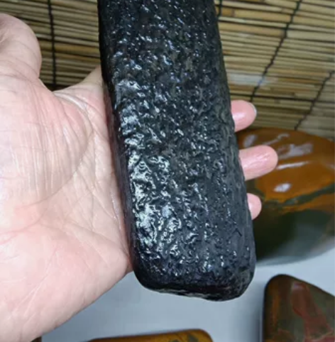 赣江天然水冲奇石#镇纸，浮雕颗粒麻点，尺寸...