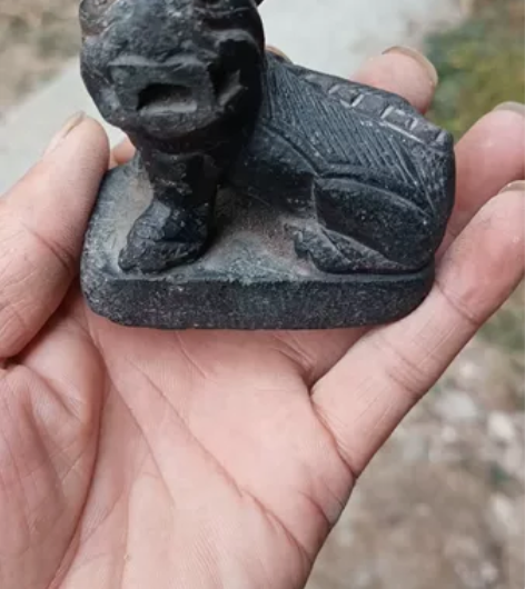 下乡收获文房镇纸石雕小狮子，品相完整上过柒...