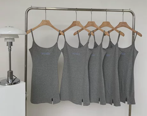 李可以studio家灰色纯欲吊带连衣裙女春...