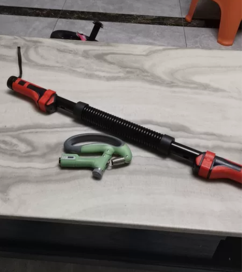 臂力器可调节就用过一次一起 感兴趣的话点“...