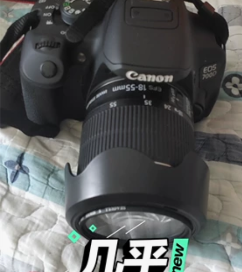 佳能EOS700D就用过两三次，配件齐全，...