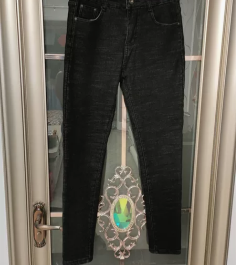 加绒牛仔裤,有弹力,能穿到105斤,闲置物...