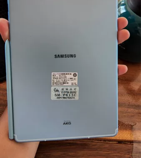 三星平板s6lite 自用的平板 屏幕完好...