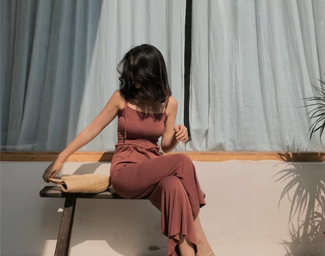 izp 复古温柔风吊带抹胸连体裤女夏高腰针...