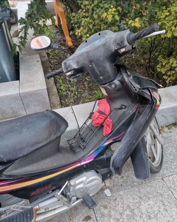豪爵摩托车