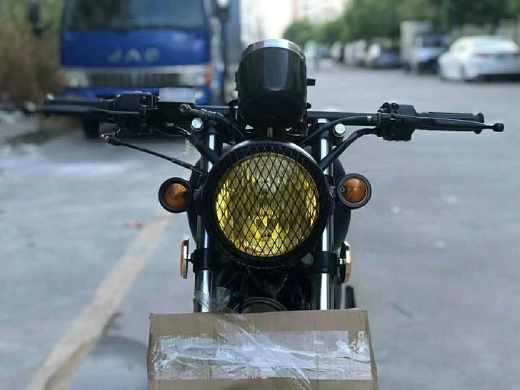 铃木复古125cc,车况提速可以,力道很好...