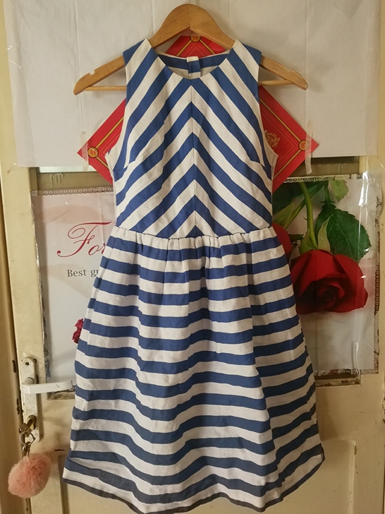 zii专柜品牌。时尚舒适。9层新。衣服太多...