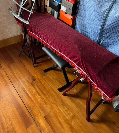 古筝全套 含凳子和琴谱架 用了两个月不到 ...