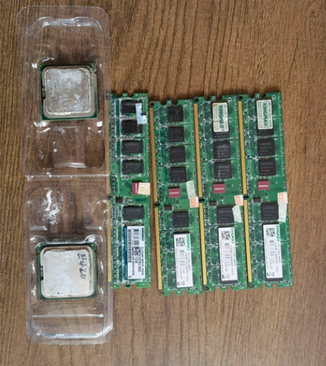 打包卖4条金士顿DDR2 1G 内存，三条...