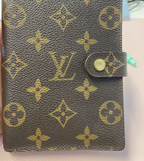 出闲置 LV笔记本正品二手 感兴趣的话点“...