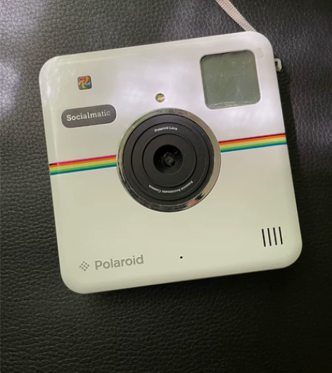 老古董，Polaroid相机。 脑子一热就...