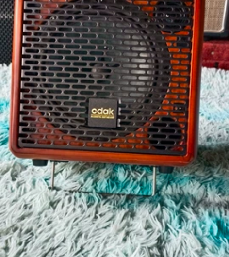 欧达AT4-08S 电木两用，带很多种效果...