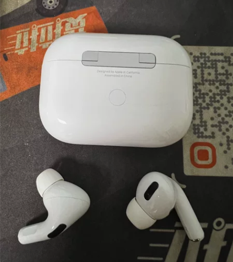 ??Apple AirPods Pro 主...