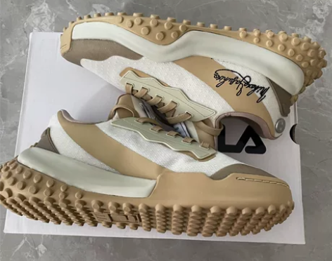 斐乐款 全新MIHARA联名款 绝对正品，...