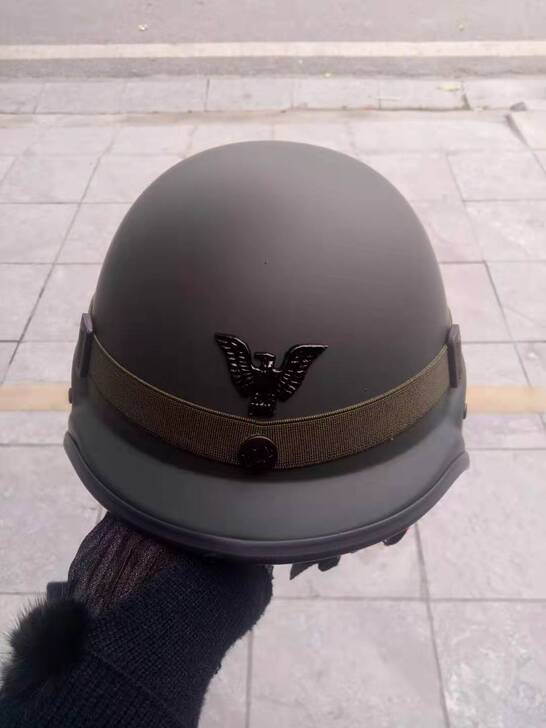 骑泰国产地行头盔防风面罩，头盔