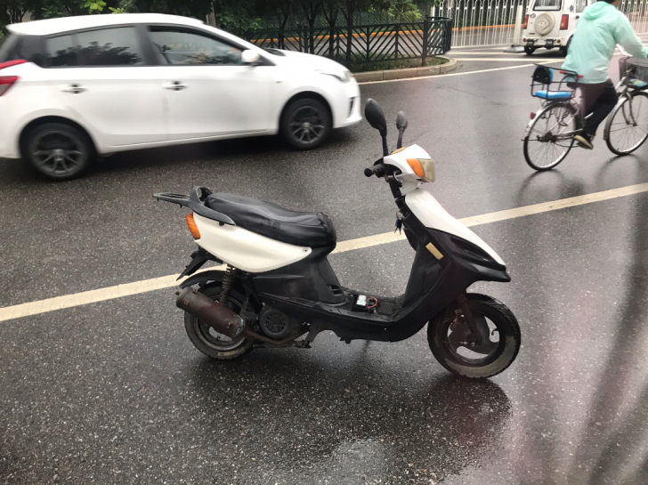 福喜125踏板 摩托