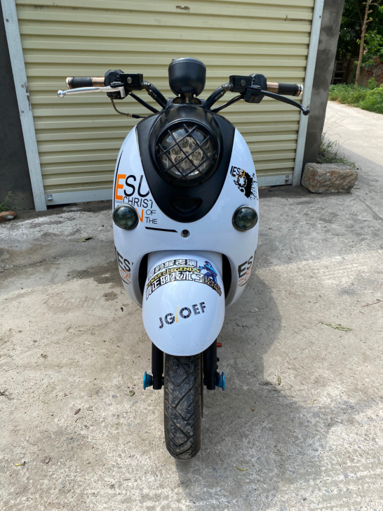 小龟王助力车摩托车踏板车，车况没有问题，前...