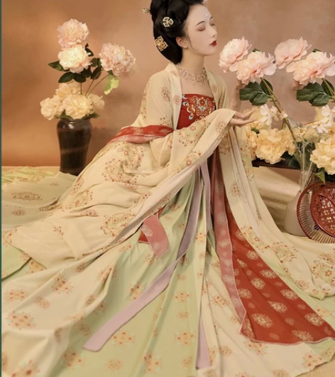 裳云兮(燕云台)唐制汉服 仅拍照穿 米黄色...