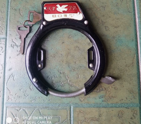 飞鸽自行车车锁，70年代老车锁没上过车，2...