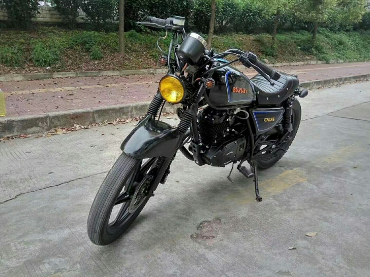 铃木复古125cc