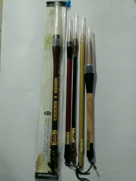 毛笔大、中、小及斗笔五支