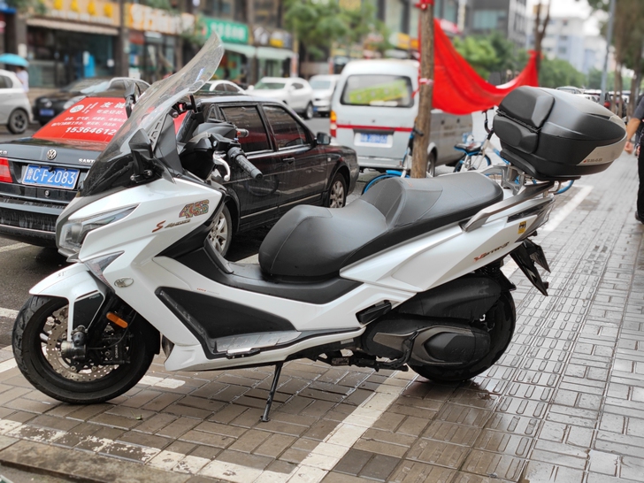 光阳 赛艇400 国四，更换倍耐力天使胎，...