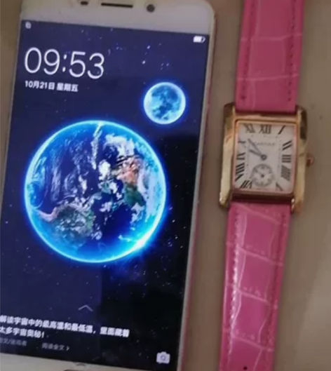 cartier手表一块，走时正常，走时准。...