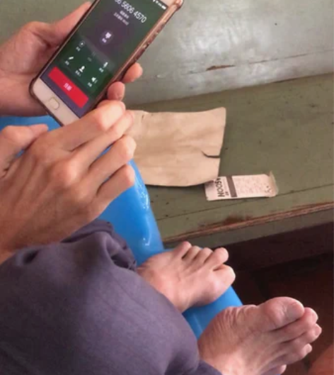 转让一台全新古董手机，诺基亚牌子，不知道什...