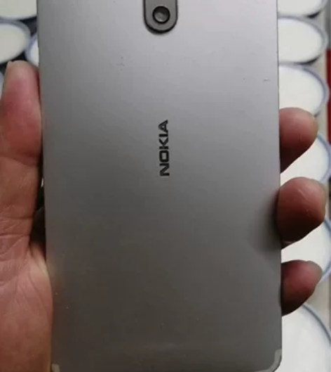 nokia 6 手机 不清楚什么原因不能亮...