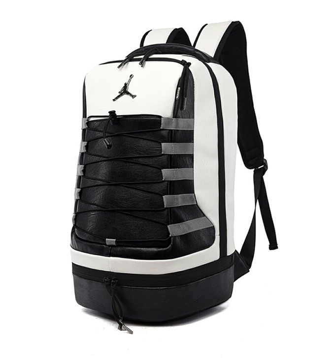 AJ篮球包双肩包 朋友送的放了2年多没包 ...