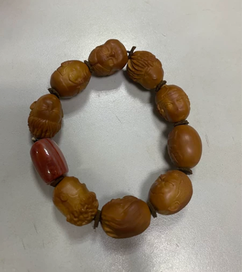 橄榄核雕刻，灌篮高手人偶头像，尺寸1.6*...