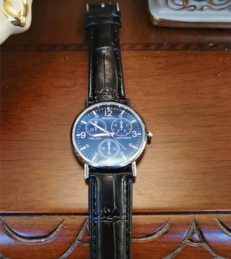 出售modiya休闲手表，家里翻出，已经没...