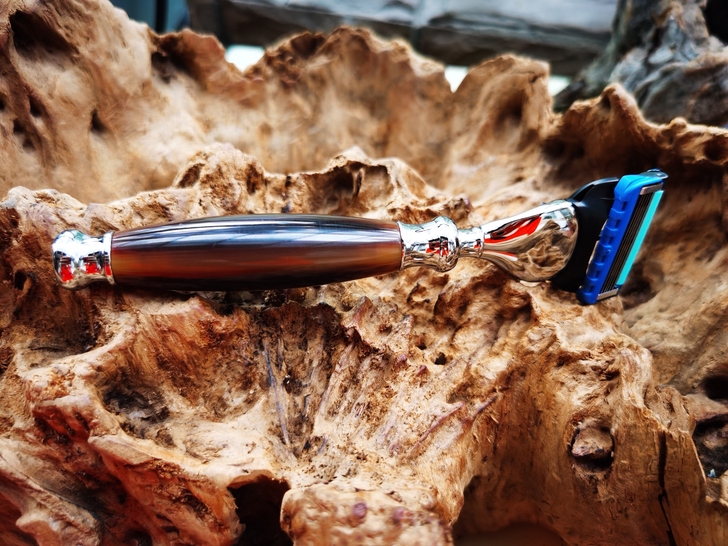 全新手动剃须刀，牛角手柄，刀片适用吉列锋隐...