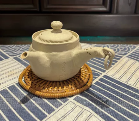日本万古烧白泥壶 手工制作，小巧精致，户口...
