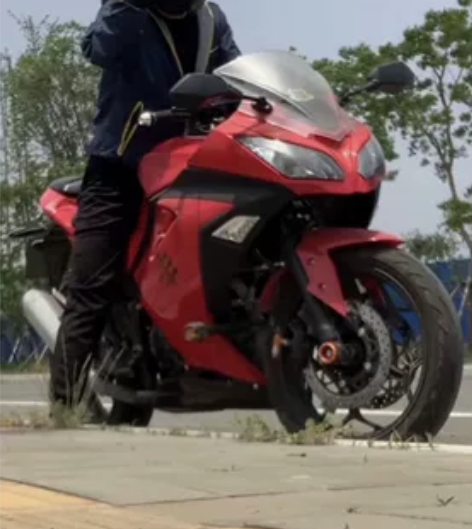 出一台 鹏城150摩托车 三证齐全 保险年...