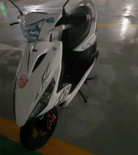 飞鹰鬼火踏板摩托车！新车行驶1500公里！...