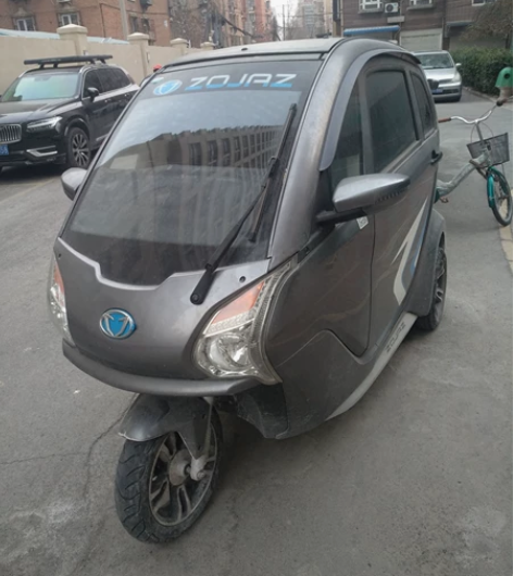 众爵电动三轮车。原价13000多。配置倒车...